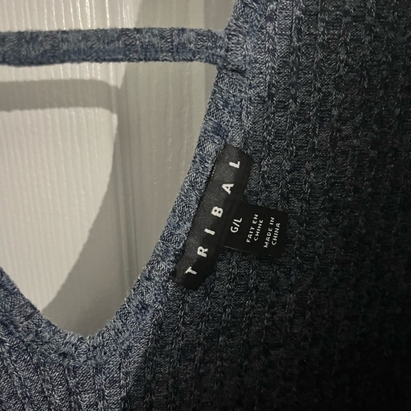 Blue flowy sweater - Picture 2 of 3